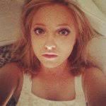 Elizabeth Hansford's Instagram, Twitter & Facebook