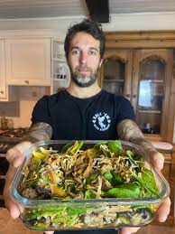 I can easily eat like 100. High Volume Low Calorie Food Is Key To Succeeding In A Diet This Whole Concoction Is Under 400 Calories And 30 Grams Of Protein Veganfitness