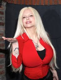 Sabrina Sabrok se hace una nueva cirugía: ya lleva 54 | Univision Famosos |  Univision