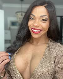 This is 35 & Thriving 🥳🤩🤩 #happybirthdaytome #fabulous #fine #blessed  #loved #fullfilledineveryway #35 #birthdaynails #pieces