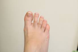Las uñas de los pies tambien se embellecen y mas en verano o primavera en donde están mas expuestas. Como Conseguir Una Pedicura Francesa Perfecta 15 Pasos