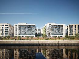 Zu vermieten ist eine wohnung bestehend aus 1 zimmer, küche, flur, bad, balkon und einem. The Wave Unvergleichlich Hafencity