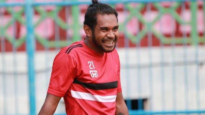 Fendry Imbiri di Madura United.