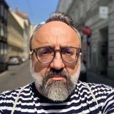 Hannah Lesch (@sciencehale)