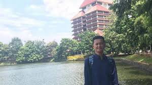 Dengan adanya surat lamaran kerja, pihak dengan demikian, maka untuk anda yang sedang mencari pekerjaan harus mengetahui cara penulisan dari surat lamaran kerja tersebut agar dapat diterima di. Viral Syahrul Ramadhan Anak Tukang Sapu Jalanan Tembus Fakultas Kedokteran Ui Tapi Tak Punya Biaya Tribunstyle Com