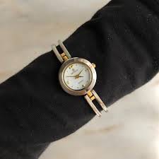 Revello Electro Plated Vintage Bayan Saati Orijinal Etiketli Ve Calisir Durumda Vintage Vintagesaat Vintage Vintage Watches Antique Watches Retro Watches