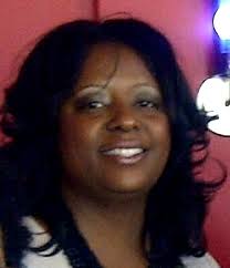 Mona Towns's Instagram, Twitter & Facebook