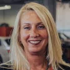 Lori Kreutzer's Instagram, Twitter & Facebook