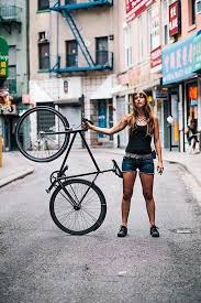 Wie New Yorker Fahrrad Fahren Der Bildband New York Bike Style Von Sam Polcer Detailverliebt De Fahrrad Stil Fahrrad Fahren Fahrrad Fotografie