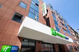 Konaklamanız için fiyatları karşılaştırın ve en iyi teklifi alın. Interior Shot Of Holiday Inn Express Inn Frankfurt City Hauptbahnhof Frankfurt Am Main Elvira Azimova Photography