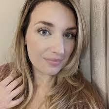 Lauren Eakle's Instagram, Twitter & Facebook