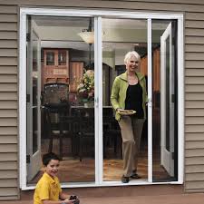 Diy screens direct can help you meet all your porch screen needs. 5 Benefits Of Retractable Screen Doors The Money Pit