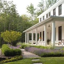 Modern farmhouse decor adds a homey touch to any space, indoors or out, making your home feel warm and inviting. 44 Small Backyard Landscape Designs To Make Yours Perfect Modern Farmhouse Landscaping Farmhouse Landscaping Porch Landscaping