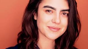 Sarah Clift's Instagram, Twitter & Facebook