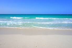 Перевод слова beach, американское и британское произношение, транскрипция, словосочетания, однокоренные слова, примеры использования. Solo In The Sun How To Manage And Enjoy The Beach Alone Expedia Ca