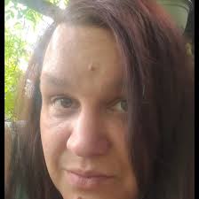 Einfach Penis aufs Handy legen und nachmessen.