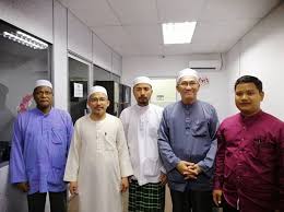 Situated in parit buntar, this hotel is within 20 mi (32 km) of negeri pulau pinang stadium, aeon mall bukit mertajam, and design village outlet mall. Lawatan Ke Pusat Khidmat Rakyat Parit Buntar Dan Titi Serong Yayasan Dakwah Islamiah Malaysia