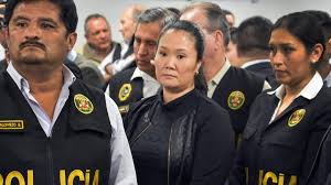 La líder del partido opositor peruano fuerza popular e hija del expresidente alberto fujimori, keiko fujimori, fue detenida hoy a pedido de la fiscalía de. Keiko Fujimori Condenada A 36 Meses De Prision Por Lavado De Dinero