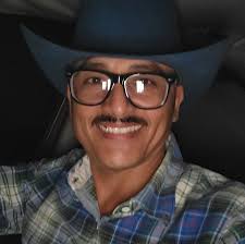 Si llega a 50K Like👍 Lo buscamos lo vestimos y les subimos más vídeos de  este talento del amigo #Temo_Tovar Hay talento señores solo falta  apoyarlossss Chulada de canciones 🙏🤓🤠🇲🇽 #TemoTovar...