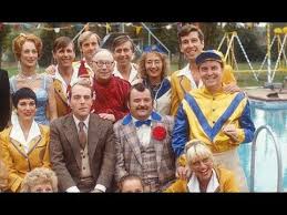 Hi De Hi Cast Then And Now Youtube In 2020 It Cast Then And Now Tv Programmes