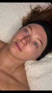 A microcurrent facial device is a beauty tool that uses low-level  electrical currents to stimulate facial muscles and skin. It’s often  described as a “non-surgical facelift”. These devices aim to ...