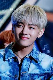 Kim taehyung aka v is a south korean singer, songwriter,. V Korean Music Wave Dmc Festival Bts ë°©íìëë¨ Kim Taehyung Taehyung Kim