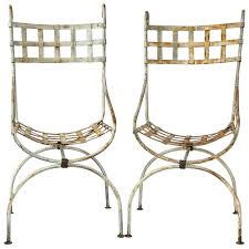 Pair Of Basket Weave Wrought Iron Beverly Hills Hotel Style Garden Chairs 1stdibs Com Garden Chairs Garden Chairs Design Hotel Style