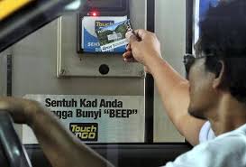 Mana tahukan, rupanya dalam kad touch n go kita tu ada lebihan rebate. Akhirnya Boleh Tambah Nilai Kad Touch N Go Guna Ewallet Astro Awani
