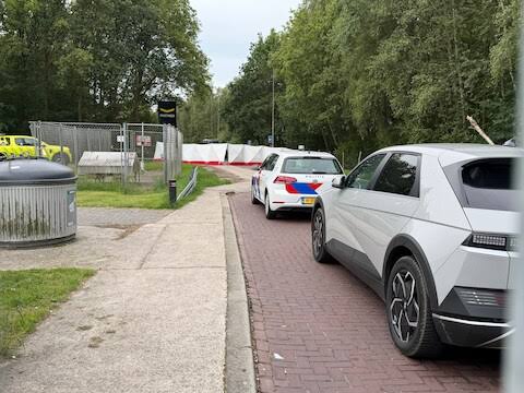 Waarom zwijgt de politie over de dode langs de N36? Vragen stapelen zich op  | Regio | AD.nl