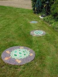 Mosaic Pour Cacher Fosse Septique Fosse Septique Amenagement Jardin Devant Maison Plaques De Jardin