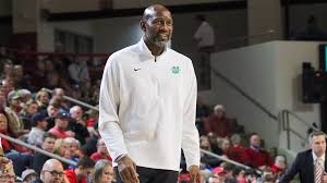 Men's Basketball Head Coach Dave Dickerson Resigns to Pursue Other Coaching  Opportunities