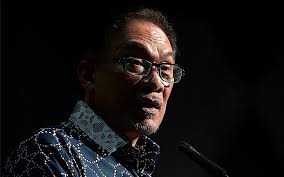 The poppy seed poser