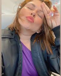 Despeinada, ojerosa y a toda risa. Últimamente mi vida está preciosa.  #viral #woman #latina #fyp #ecuador🇪🇨