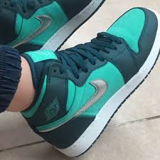 Nwob Nike Air Jordan 1 Size 9 5 Mens Youth Nwt