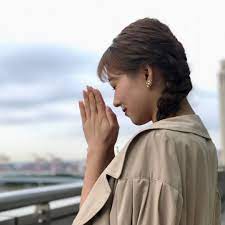 画像に含まれている可能性があるもの 1人以上 屋外 クローズアップ 阿部華也子 かや クローズアップ