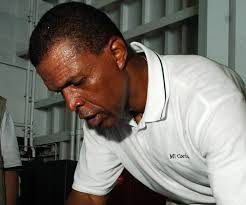 Gale Sayers Biography