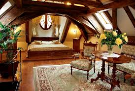 Whether you want inspiration for planning attic bedroom or are building designer attic bedroom from scratch, houzz has pictures from the best designers, decorators, and architects in the country, including irvin serrano and gabriel holland interior design. Decorating Tips For The Attic Archi Living Com