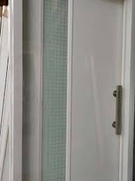Ukuran pintu kamar mandi seperti pvc memiliki standar sendiri, tetapi anda juga dapat memesan ukuran pintu dengan ukuran yang sesuai dengan keinginan. Pintu Kamar Mandi Pvc Lux Motif Kaca Es Premium Konstruksi Dan Taman 783916970
