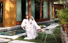 Today architectural digest brings you inside the lush home of hollywood star dakota johnson. Step Inside Dakota Johnson S Amazing Mid Century Modern Home