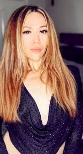 Shout out to the lovely Cristina Salinas in da house