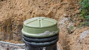 Holding Tank Vs Septic Tank The Difference You Need To Know November 2021