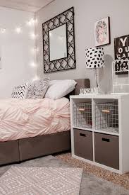 Descubre en mubak las mejores ideas para dar ese toque de estilo tan personal que buscas. Ideas Practicas Para Decoracion Dormitorios Juveniles Para Chicas