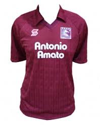 Salernitana | salernitana sport, then salernitana calcio 1919, commonly referred to as simply salernitana, is an italian professional football club from salerno, italy. Maglie E Divise Ufficiali Salernitana