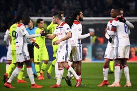 Lyon se qualifie au bout du suspense pour les huitièmes de finale de la ligue des champions ! Le Groupe De Lyon Pour Affronter Le Barca En Ligue Des Champions Besoccer