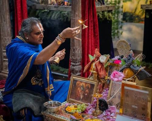 Sacred ritual at Paranitya Narasimha