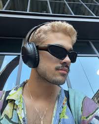 Ethan Silver (@ethansilver._) • Instagram photos and videos