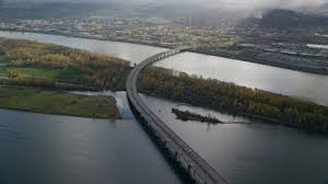Washington at top with oregon at bottom of photo. Glenn L Jackson Memorial Bridge Stock Footage And Stock Videos 12 Results Axiom Images