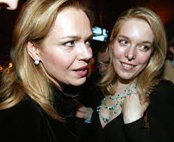 V roce 2004 absolvovala pražskou právnickou fakultu a po třech letech se. Galerie Tuknete Si S Celebritou Herecka Dagmar Havlova Slavi 64 Foto 4 Ahaonline Cz