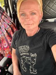 Community Highlights: Meet Nicole Pinedo of Hiking Pony