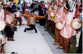 The berinai (henna application) ceremony is held prior to the wedding. The Performance Of Enchantment And The Enchantment Of Performance In Malay Singapore